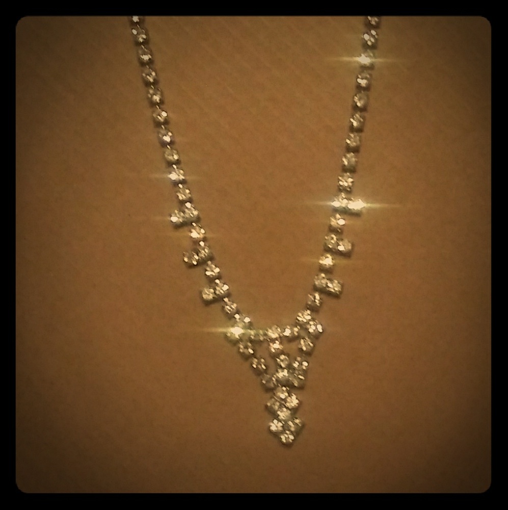 Vintage bogoff rhinestone choker.